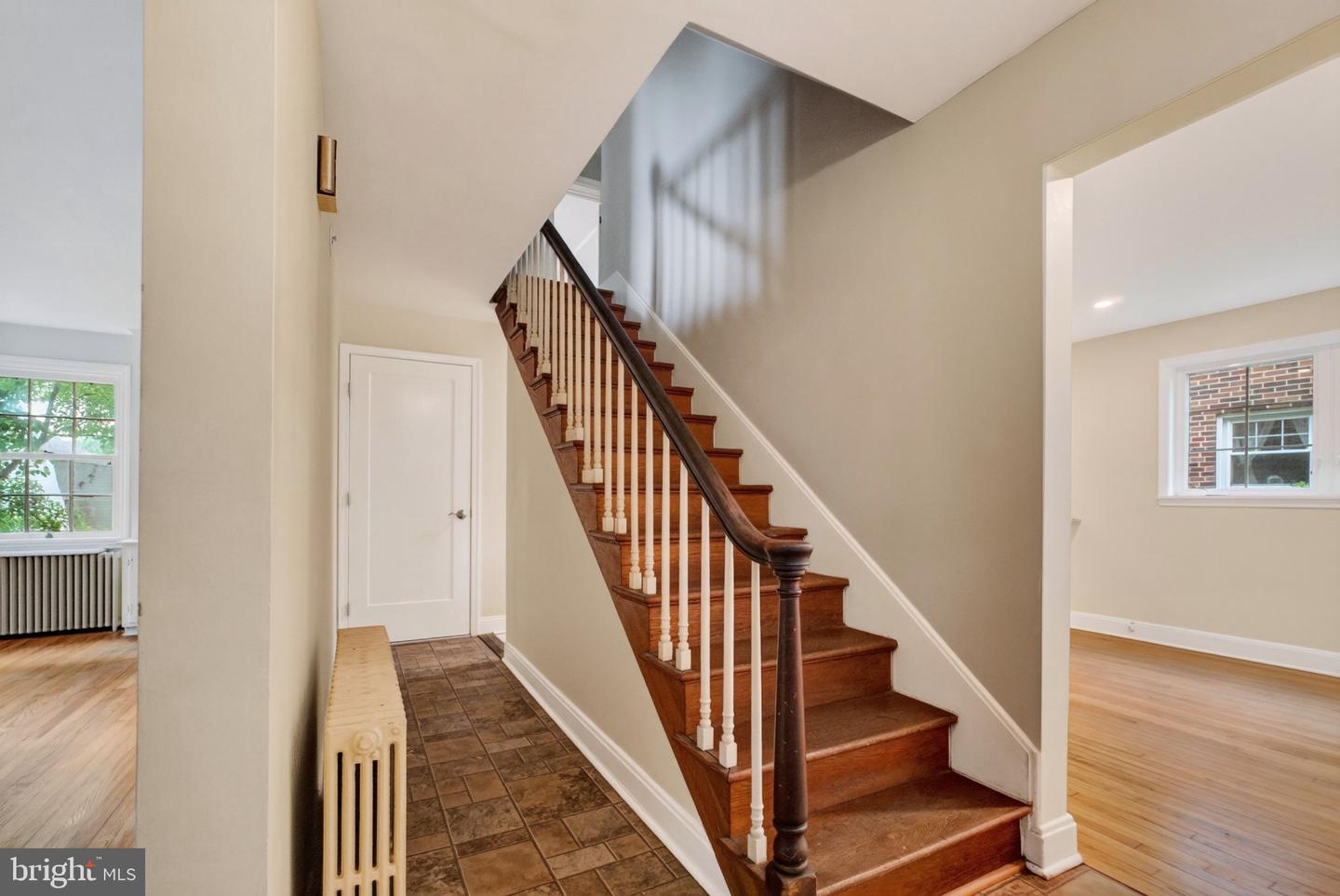 1045 Woodland Way Property Photo 11