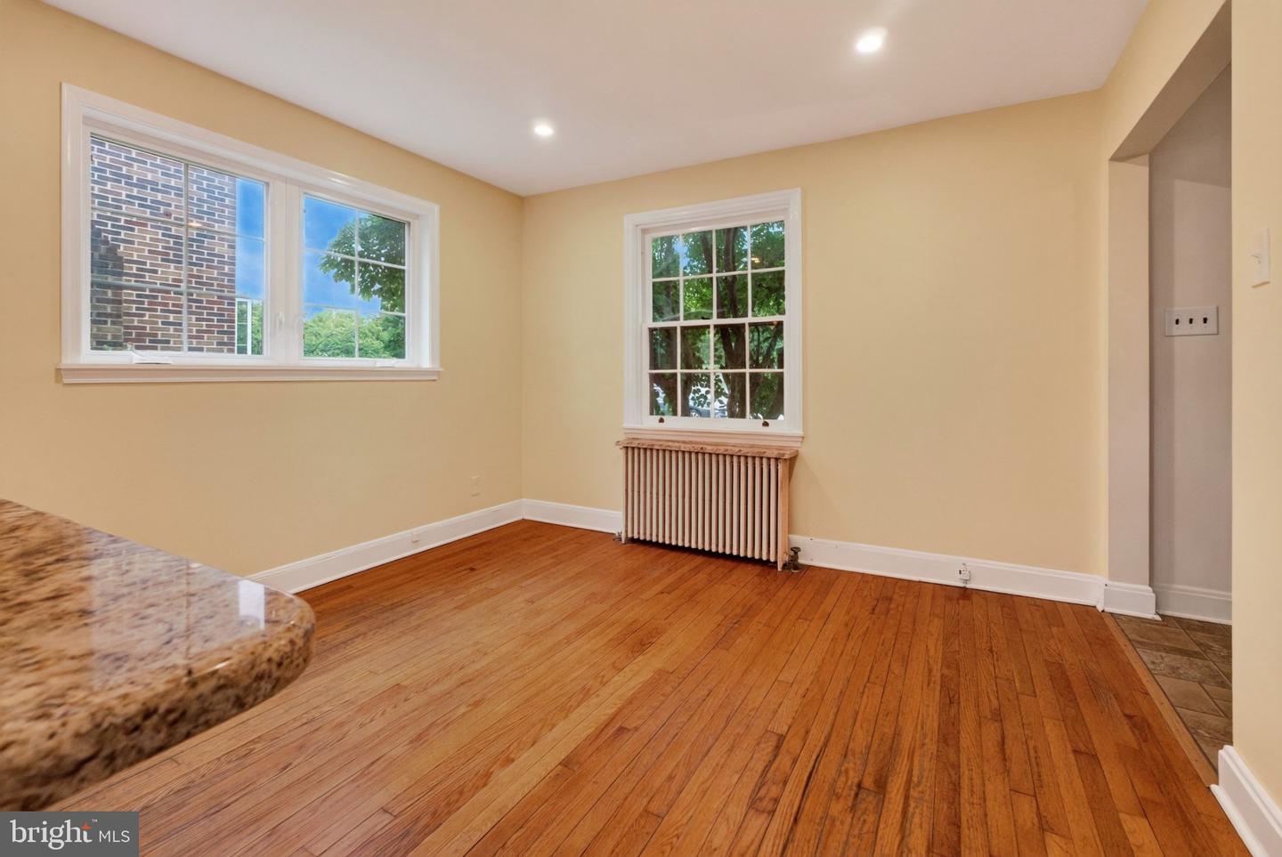 1045 Woodland Way Property Photo 13
