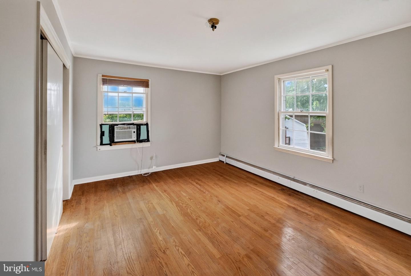 1045 Woodland Way Property Photo 20