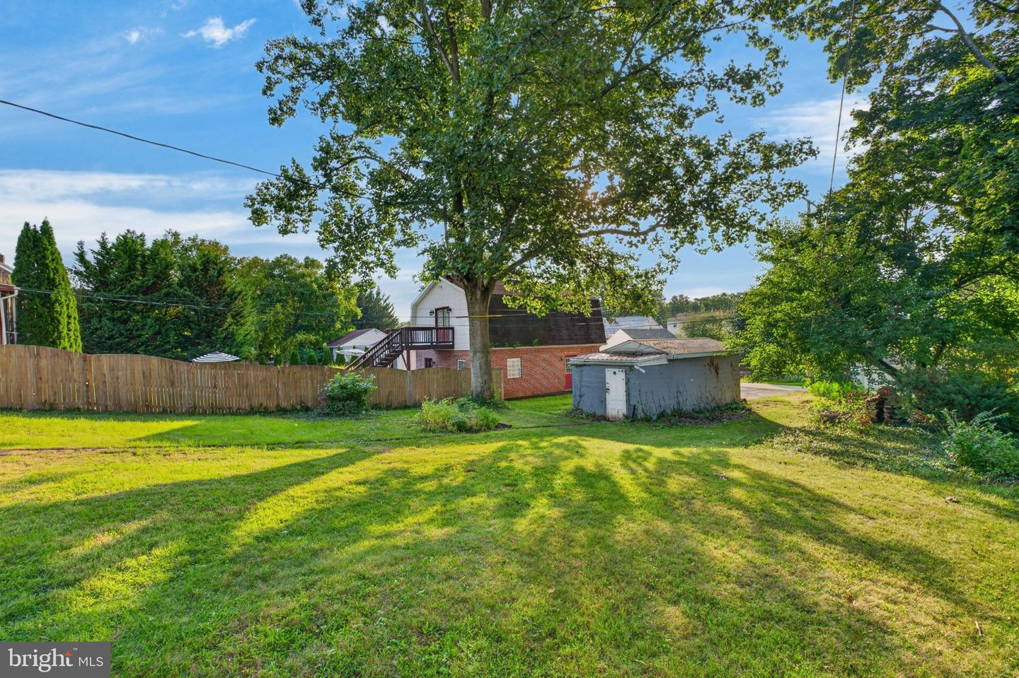 1045 Woodland Way Property Photo 27
