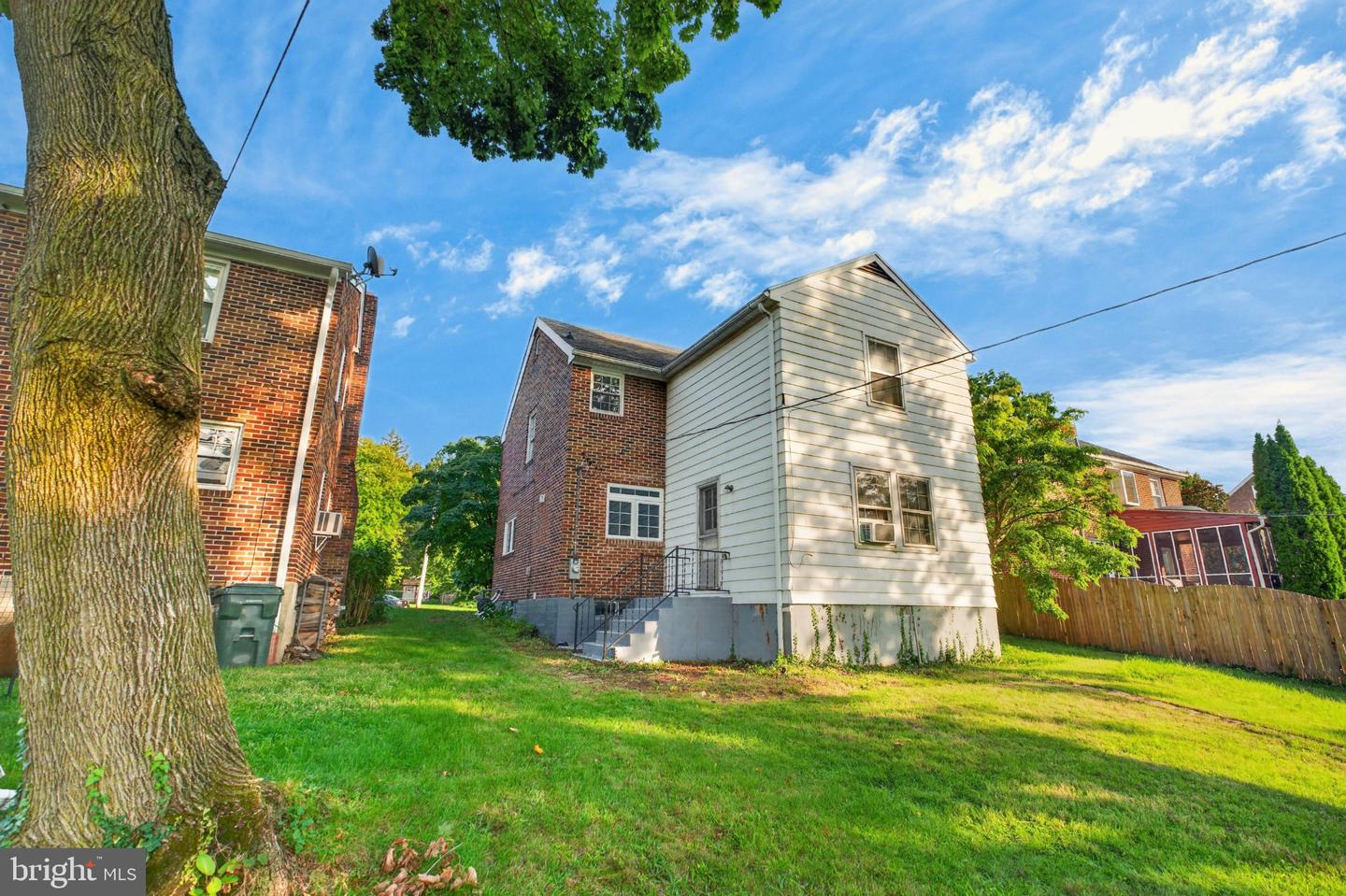 1045 Woodland Way Property Photo 33