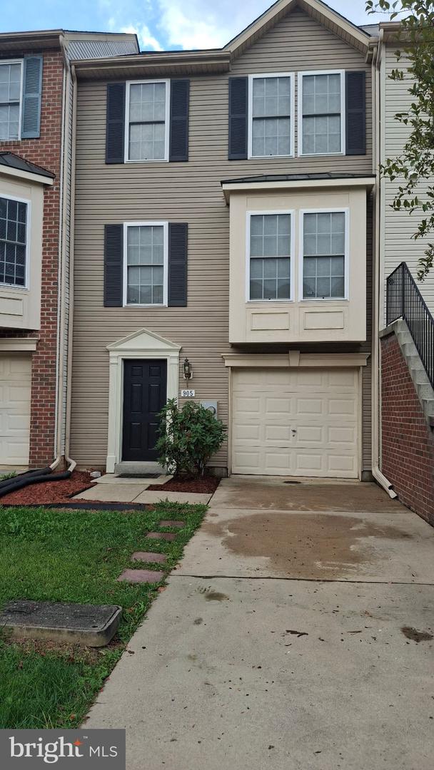 905 MERCER DR