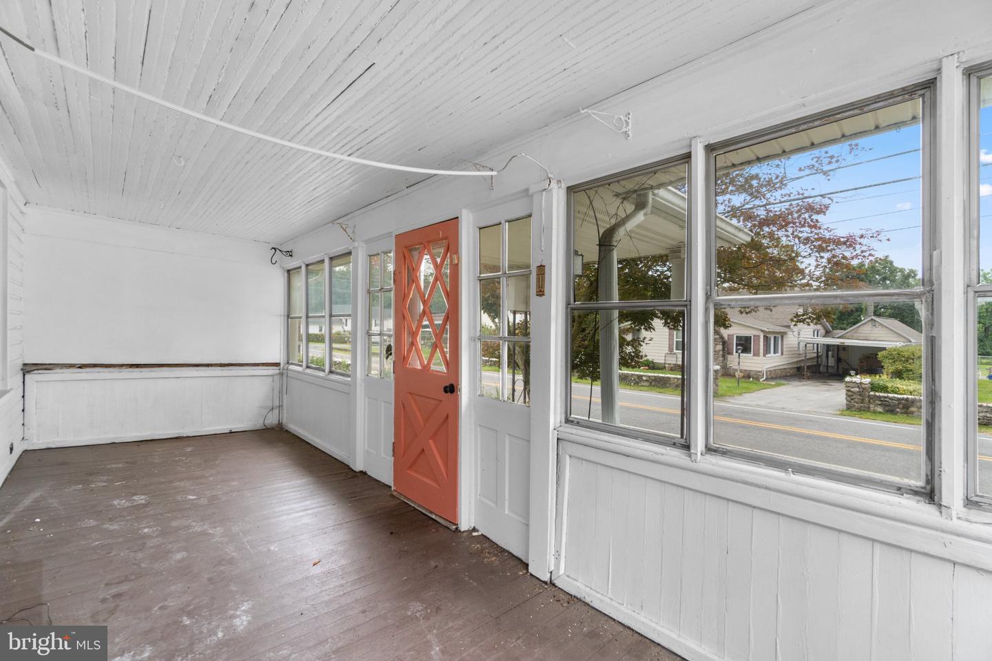 25324 Highfield Rd Property Photo 2