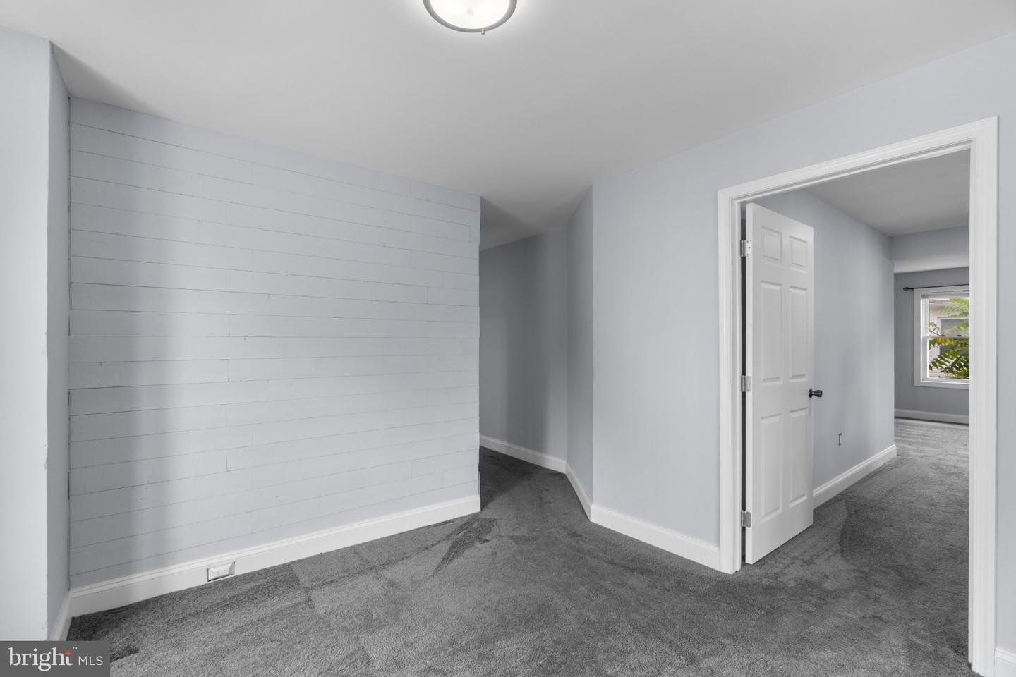 25324 Highfield Rd Property Photo 4
