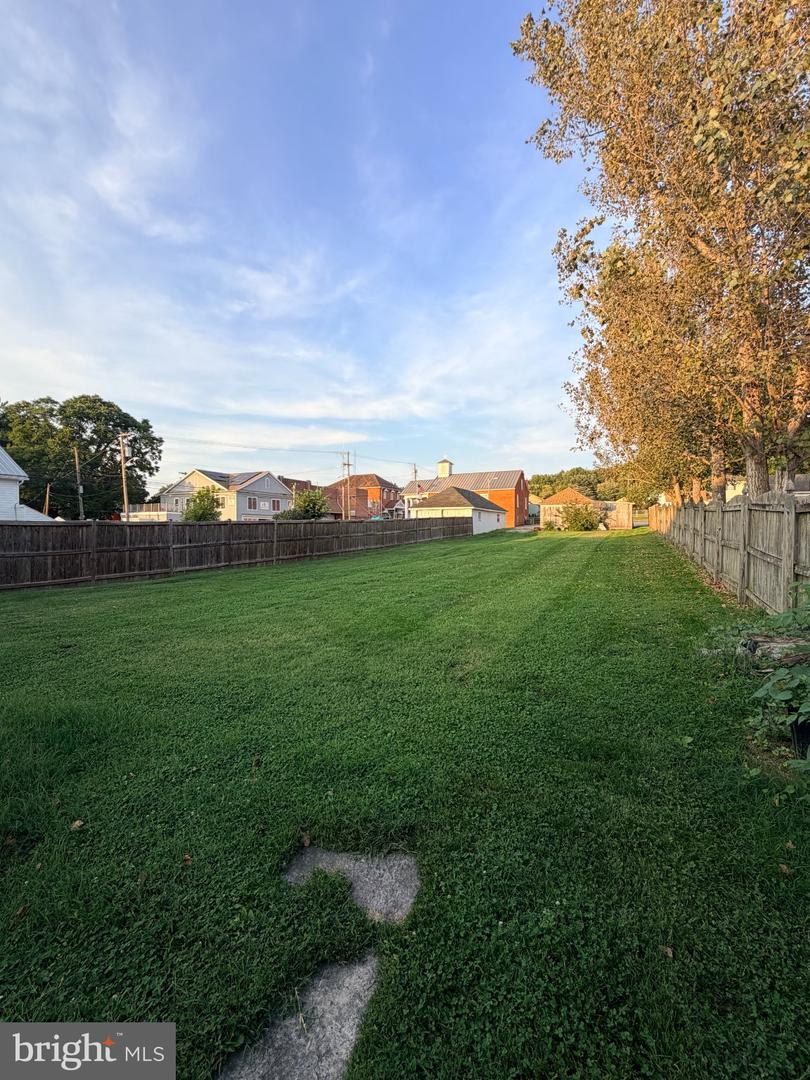 19 S Main Property Photo 4