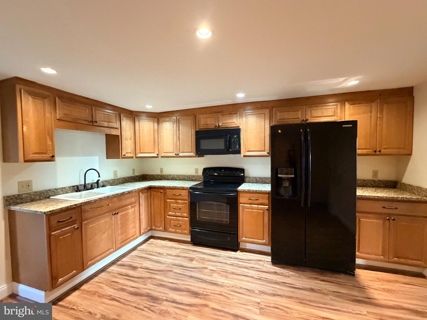 19 S Main Property Photo 13