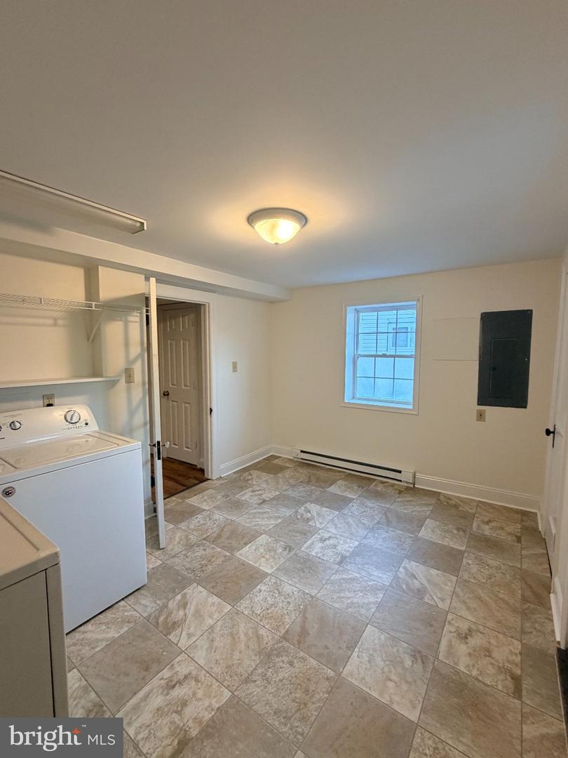 19 S Main Property Photo 18