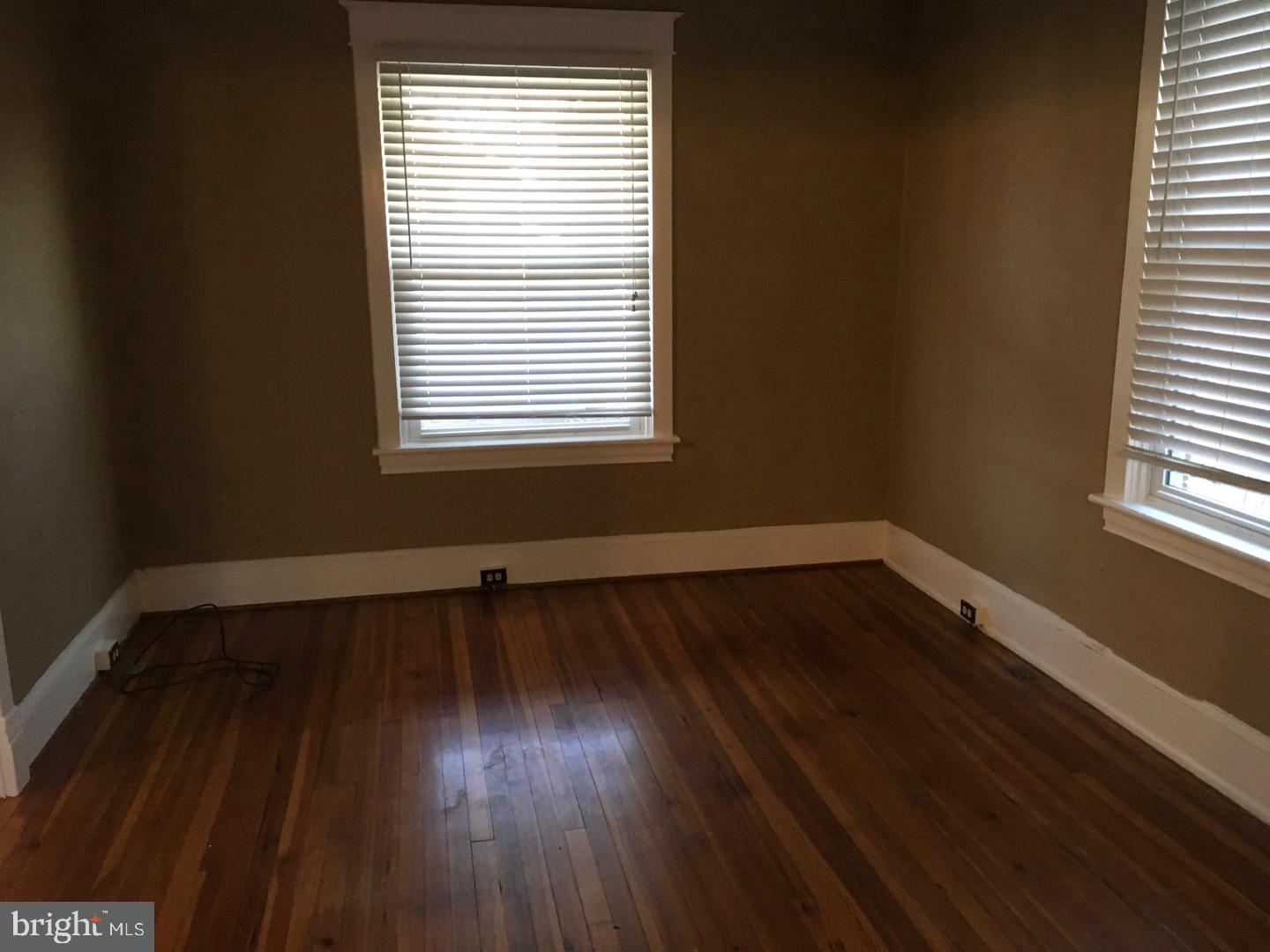 249 Westside Ave Property Photo 3