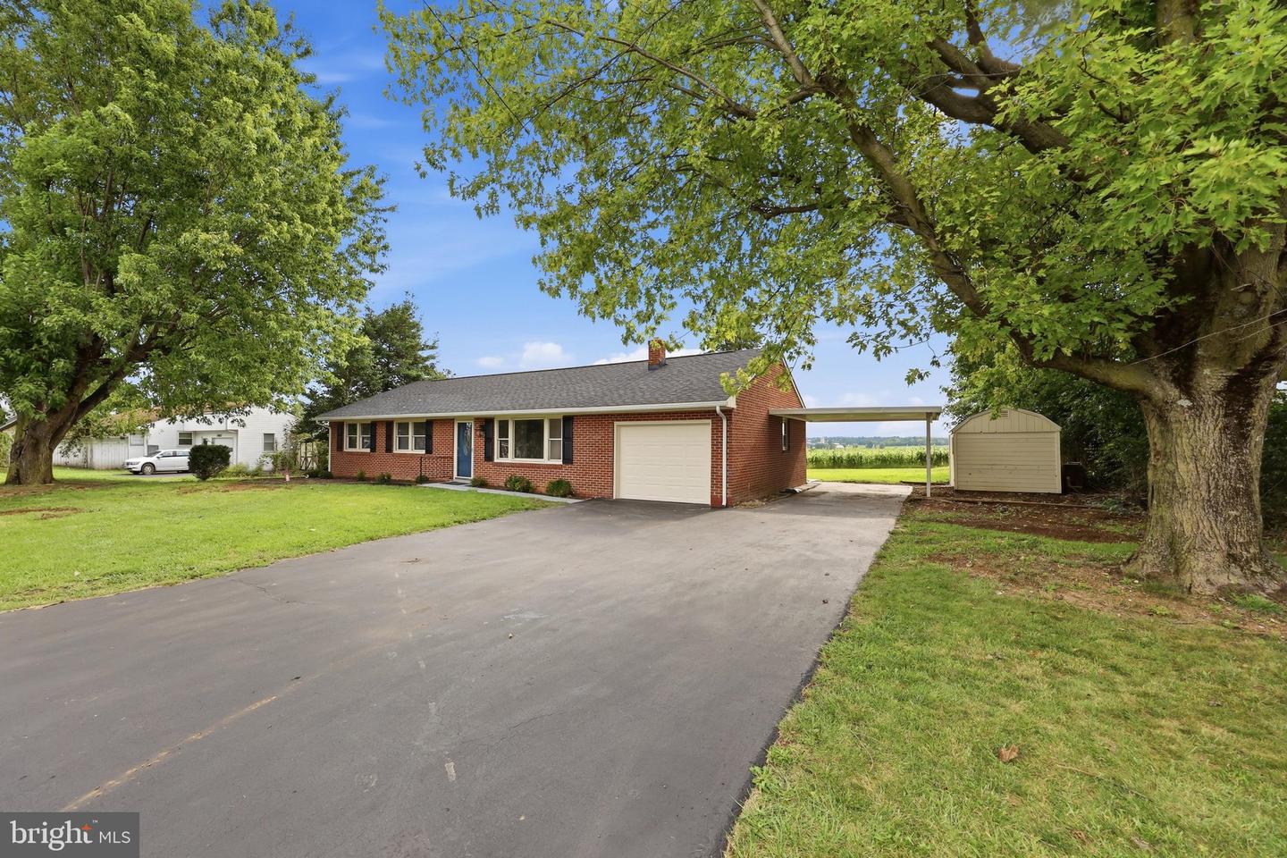 13819 Broadfording Church Rd Property Photo 1