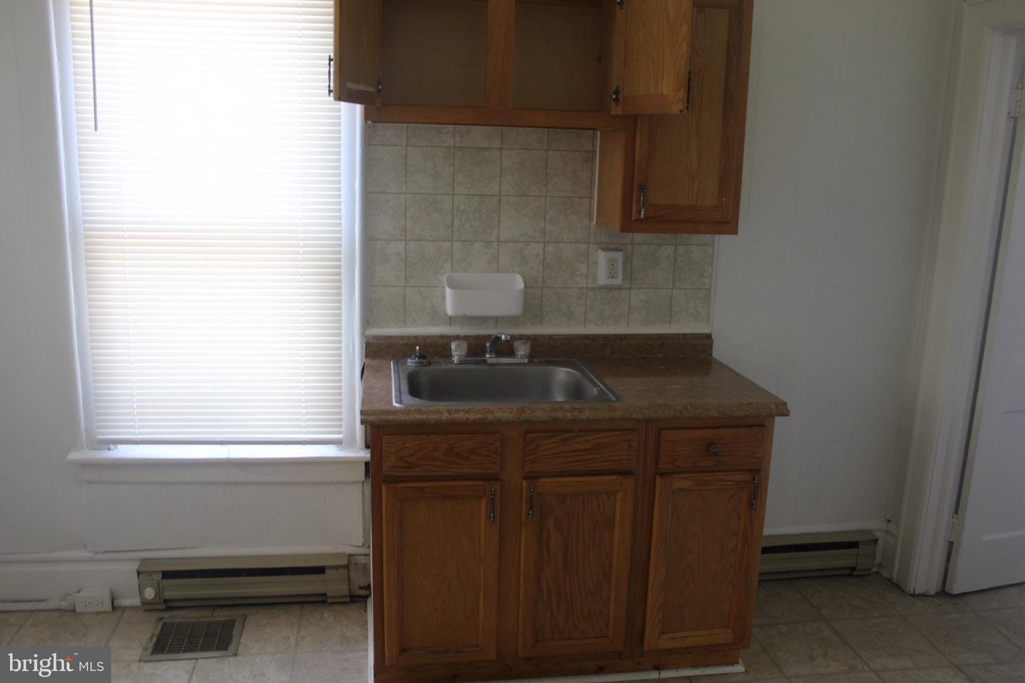 3 W North Ave Property Photo 4