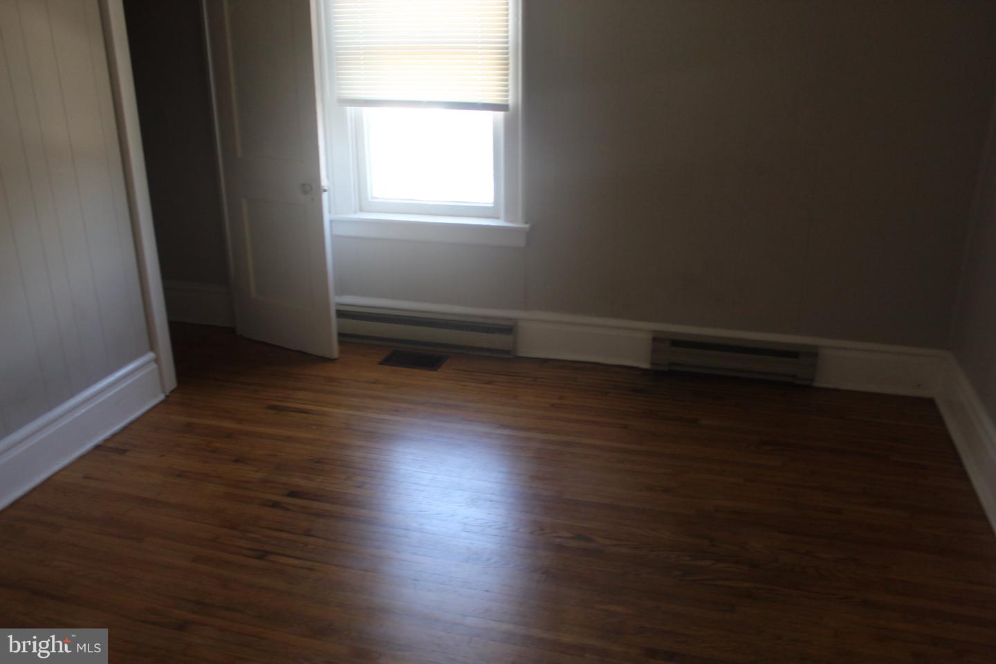 3 W North Ave Property Photo 6