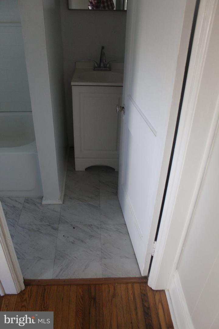3 W North Ave Property Photo 8