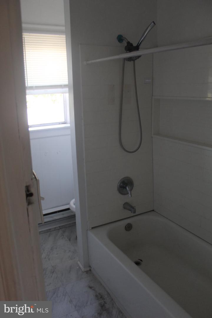 3 W North Ave Property Photo 9