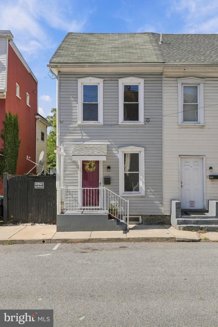 103 Elizabeth St Property Photo 2