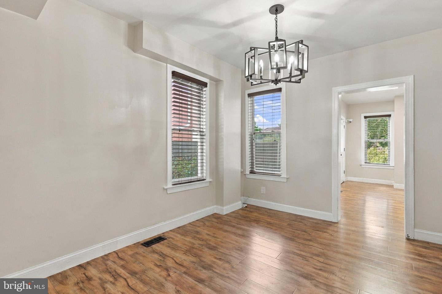 103 Elizabeth St Property Photo 7