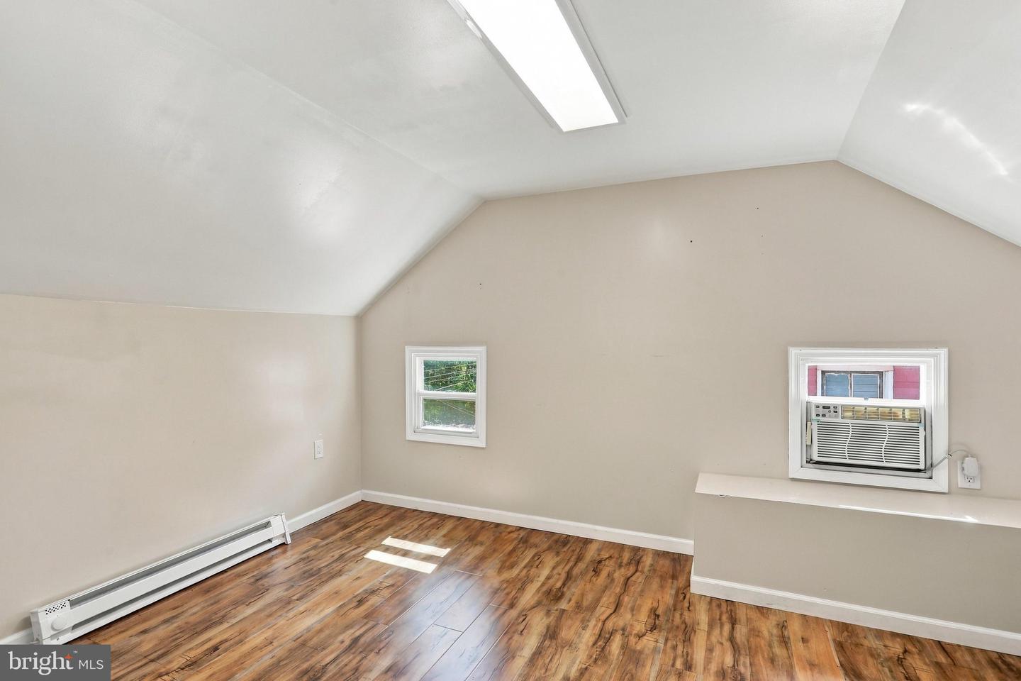 103 Elizabeth St Property Photo 22