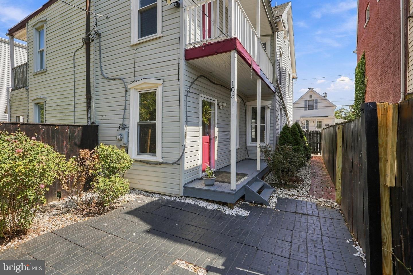 103 Elizabeth St Property Photo 26