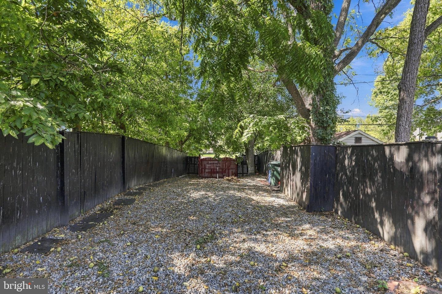 103 Elizabeth St Property Photo 31