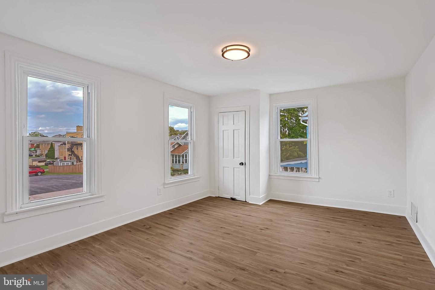820 Guilford Property Photo 31