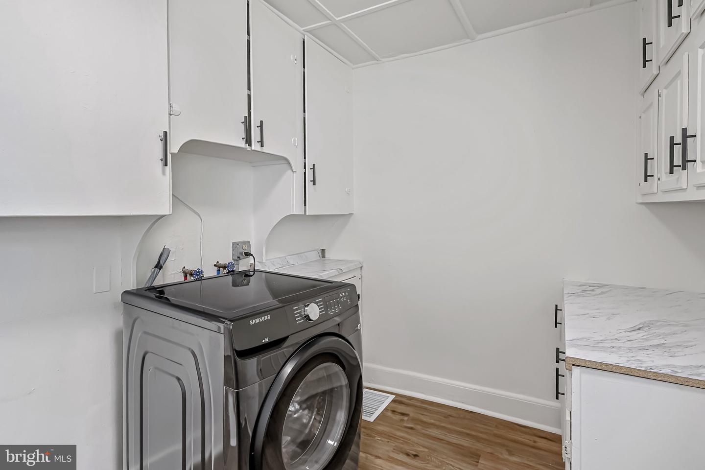820 Guilford Property Photo 36
