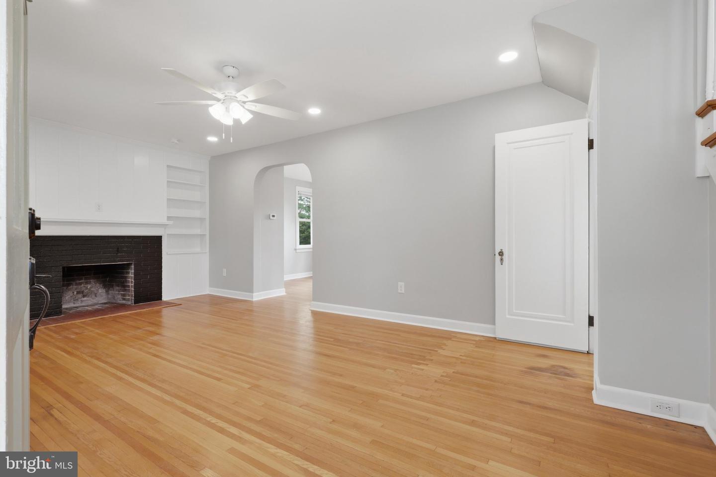 224 E Irvin Ave Property Photo 11