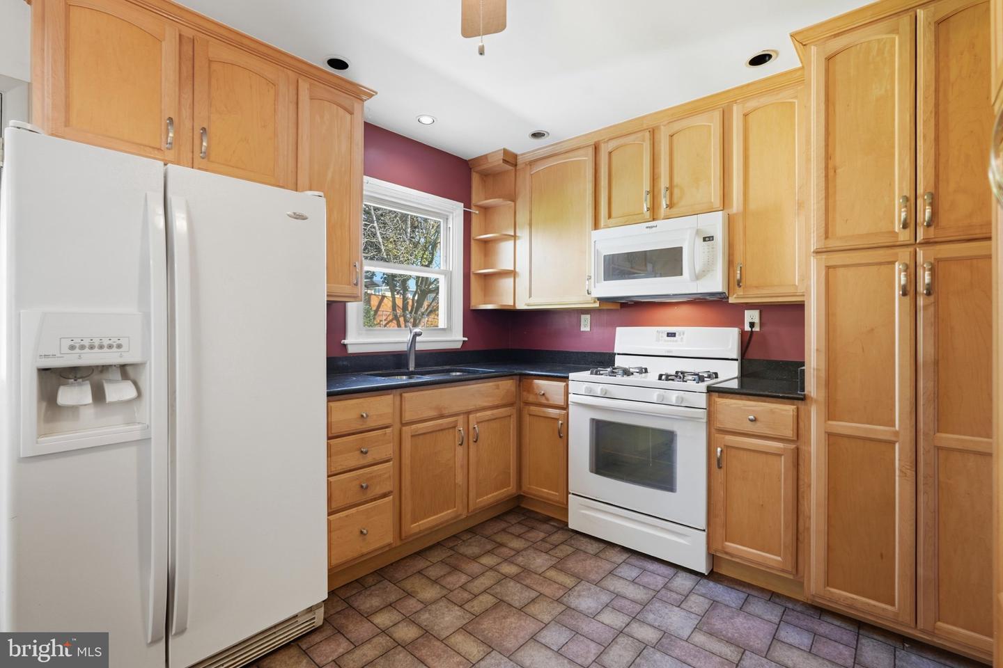 1045 Carroll Blvd Property Photo 8