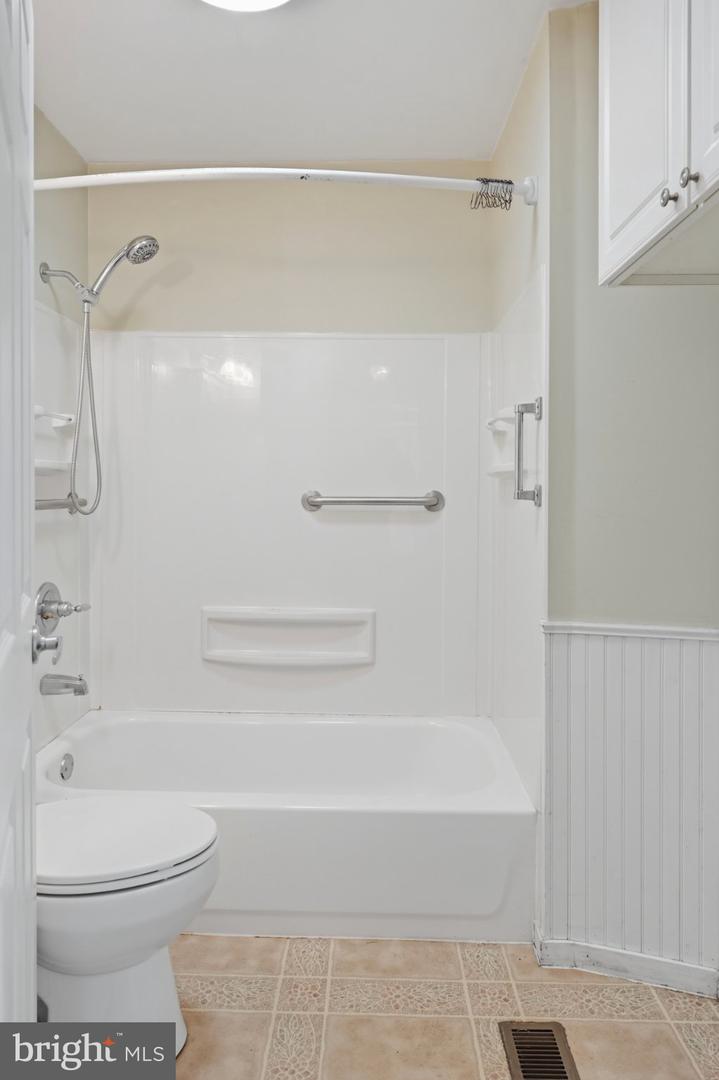 1045 Carroll Blvd Property Photo 17