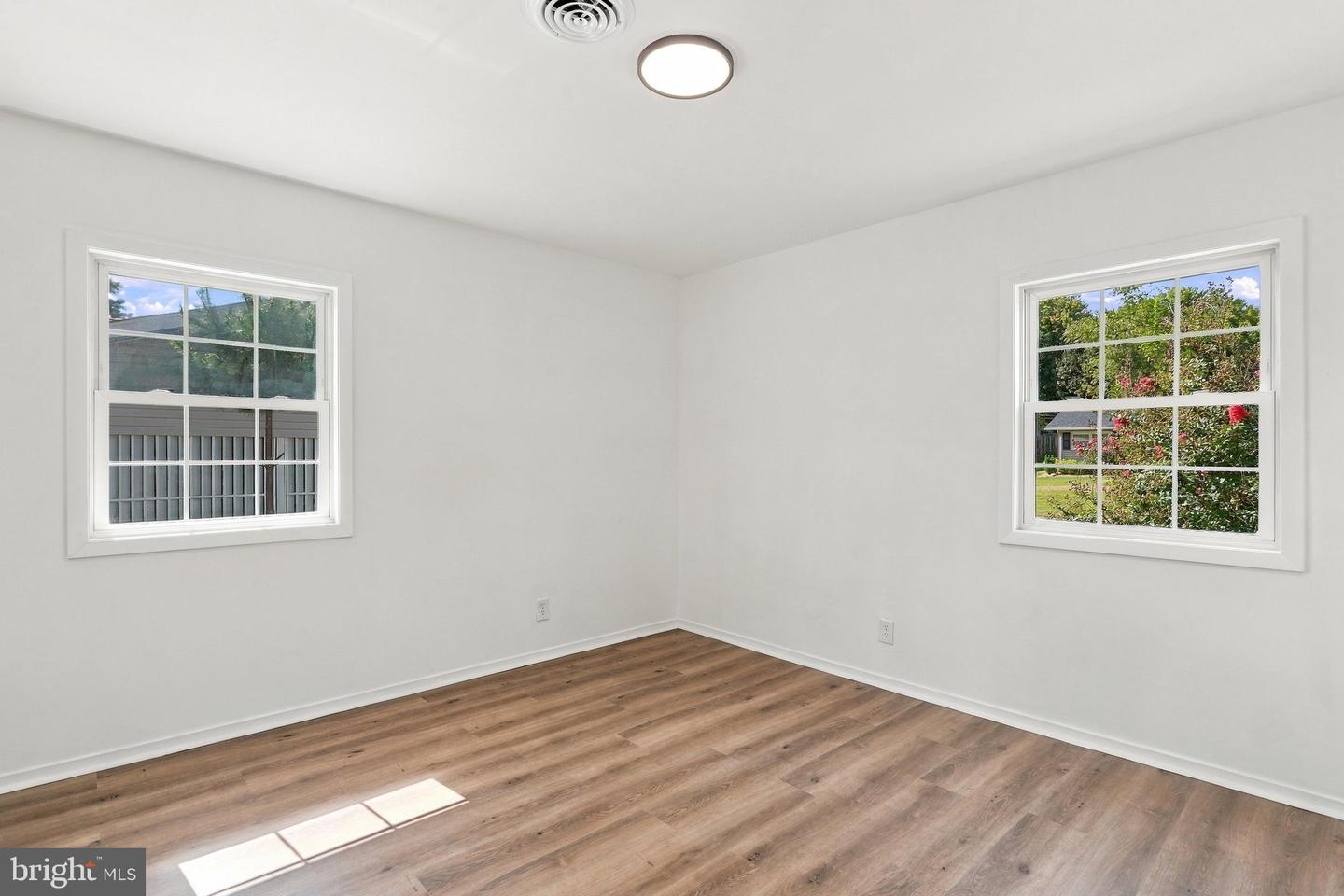 1020 Bramly Dr Property Photo 6