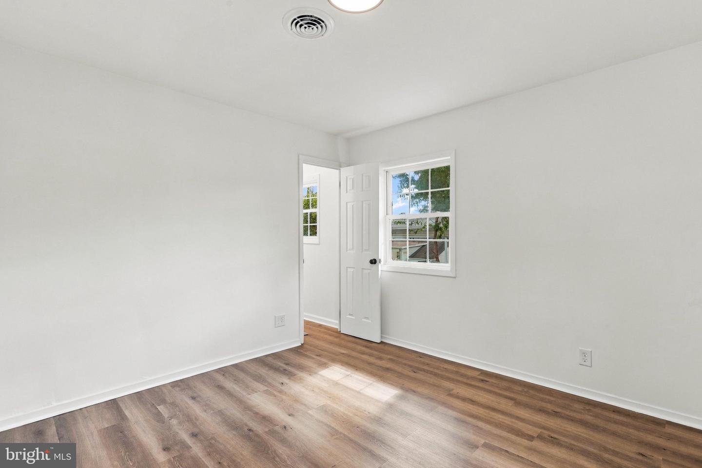 1020 Bramly Dr Property Photo 38