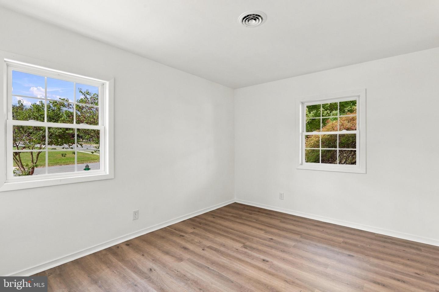 1020 Bramly Dr Property Photo 39