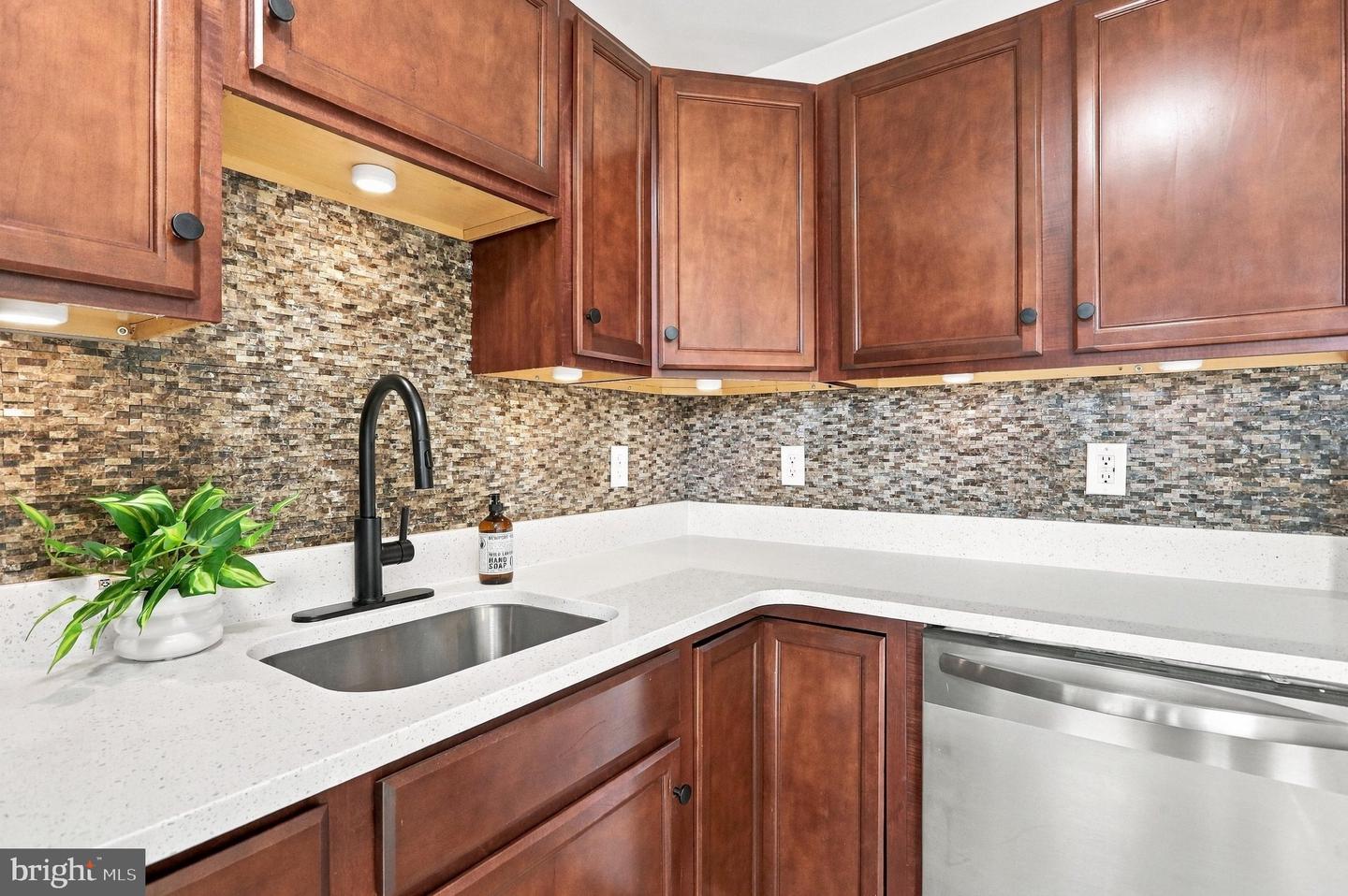 1020 Bramly Dr Property Photo 46