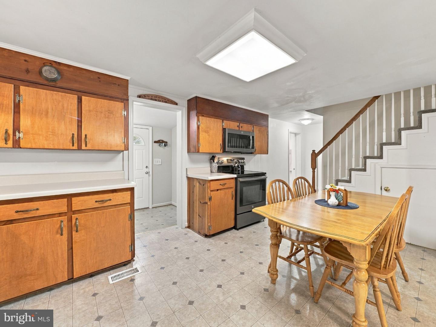 15848 Lockwood Rd Property Photo 7