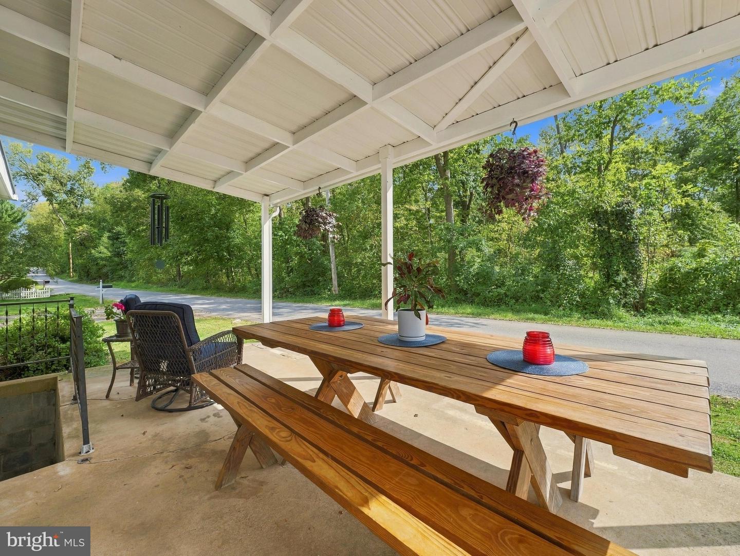 15848 Lockwood Rd Property Photo 43