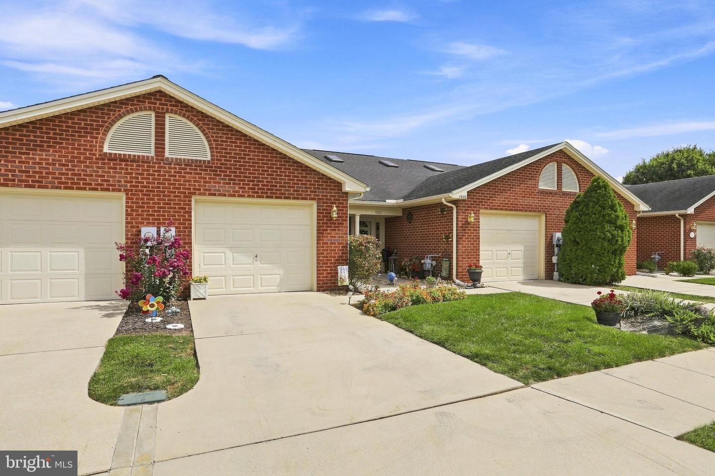 1630 Langley Dr Property Photo 4