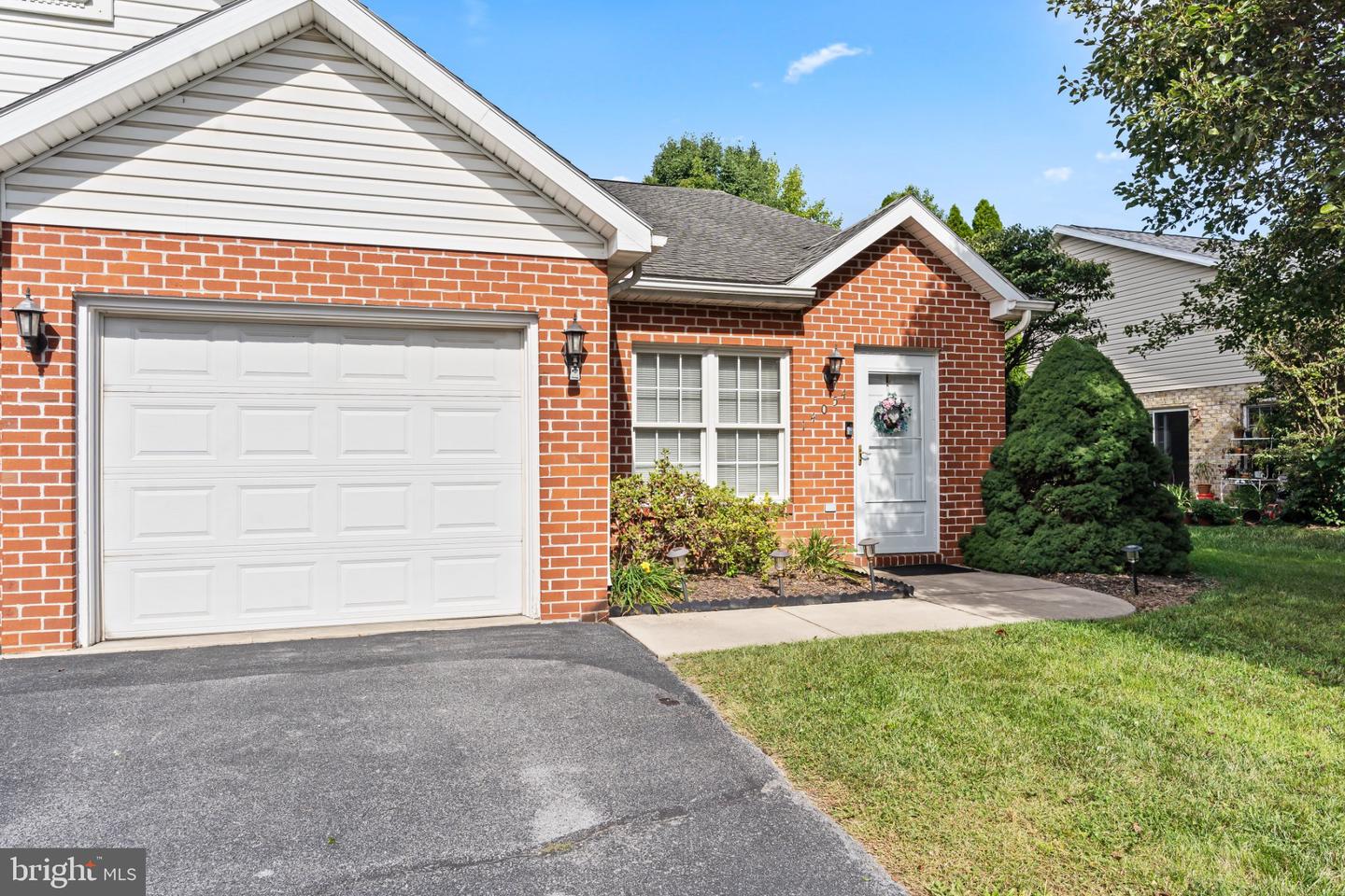 14054 Sweet Vale Dr Property Photo 2