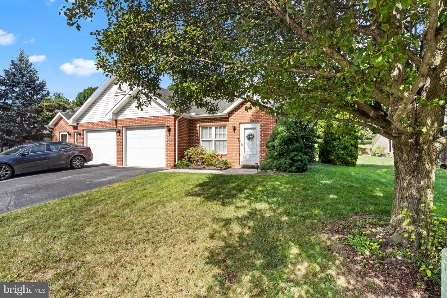 14054 Sweet Vale Dr Property Photo 3