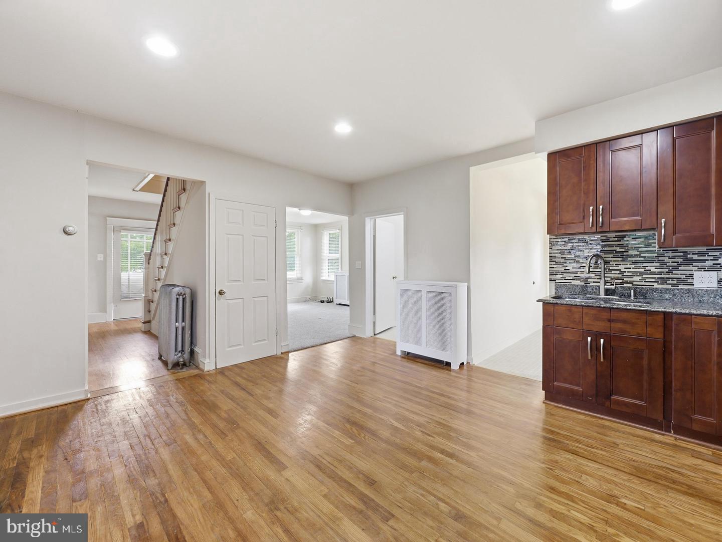 1041 Spruce St Property Photo 4