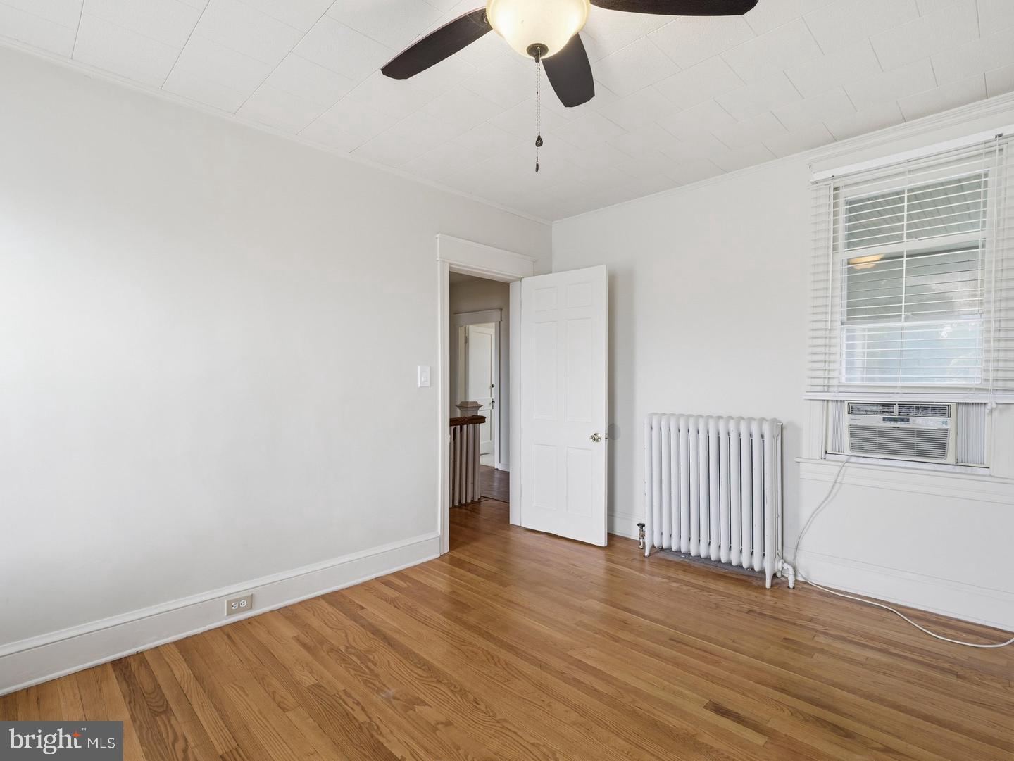 1041 Spruce St Property Photo 18