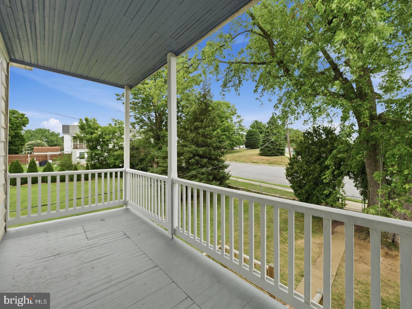1041 Spruce St Property Photo 20