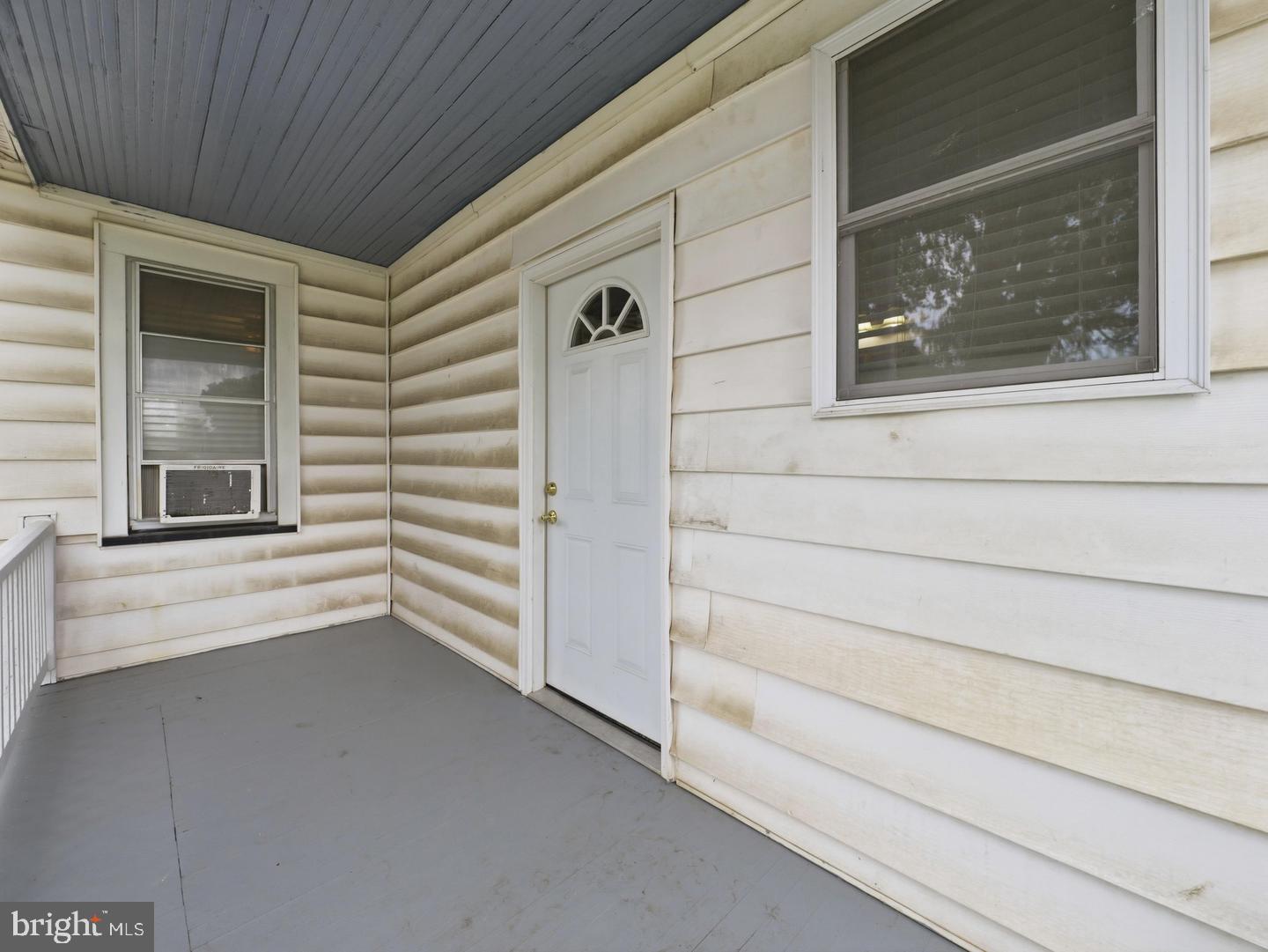 1041 Spruce St Property Photo 21