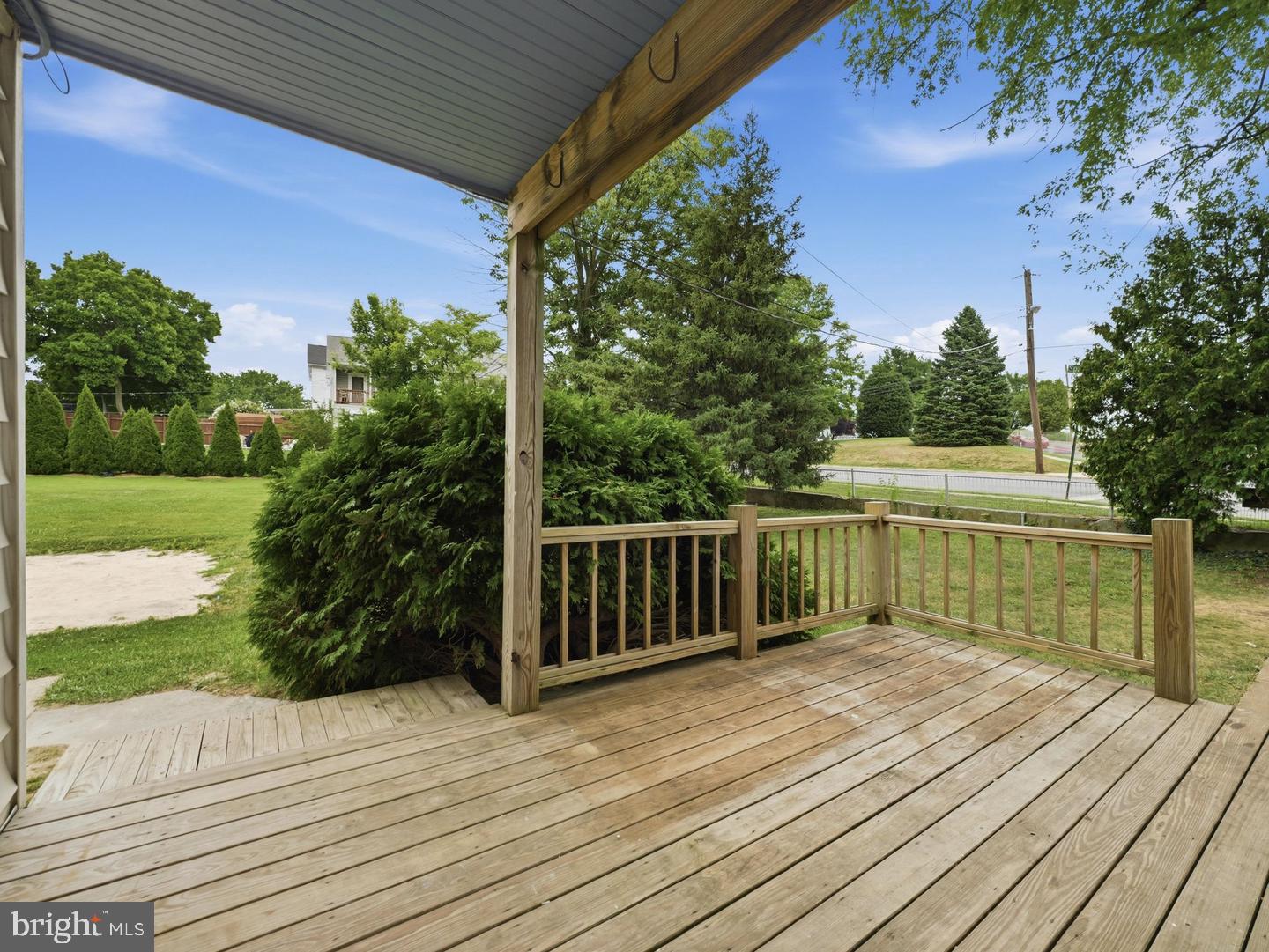 1041 Spruce St Property Photo 32