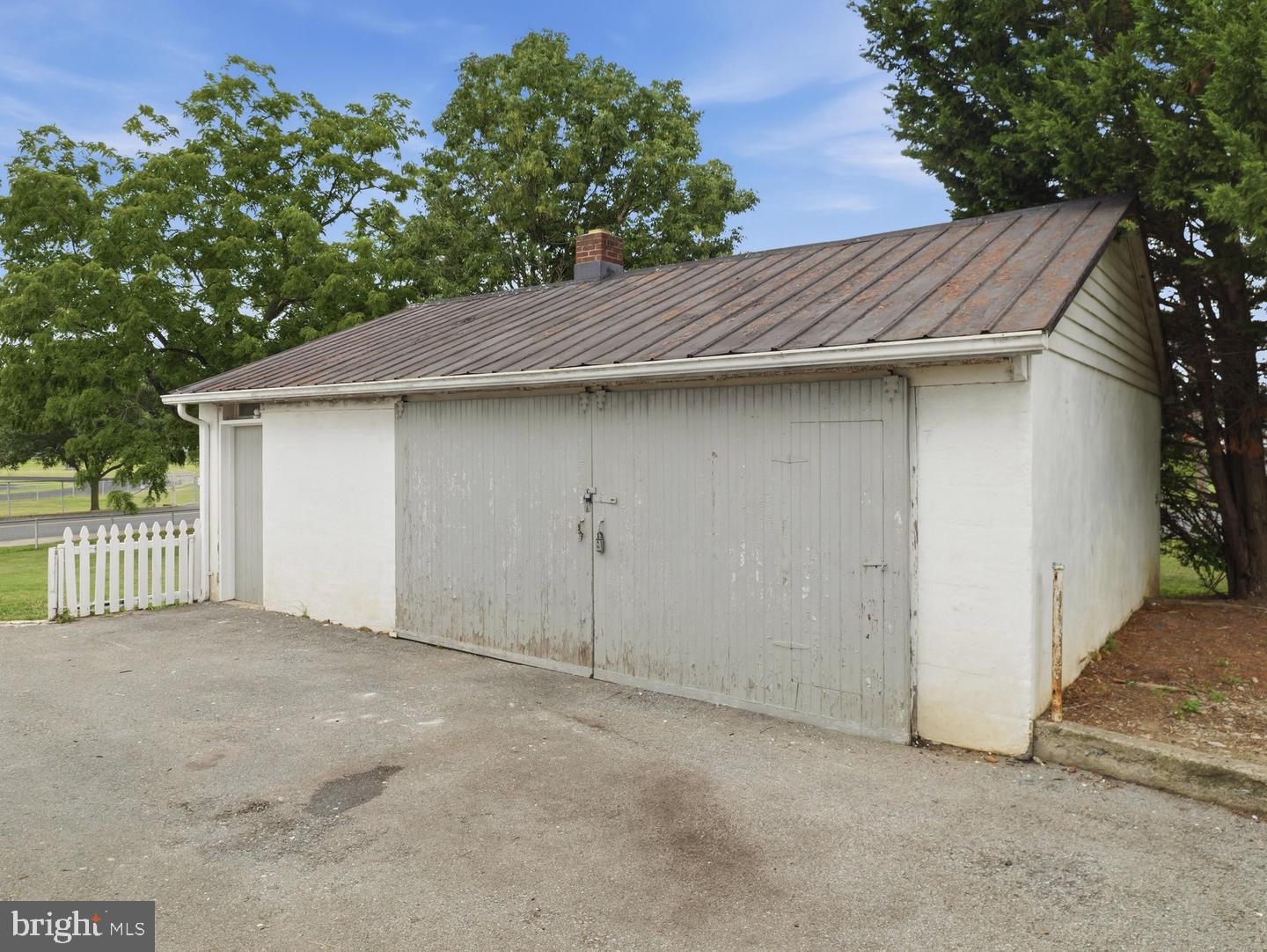 1041 Spruce St Property Photo 41