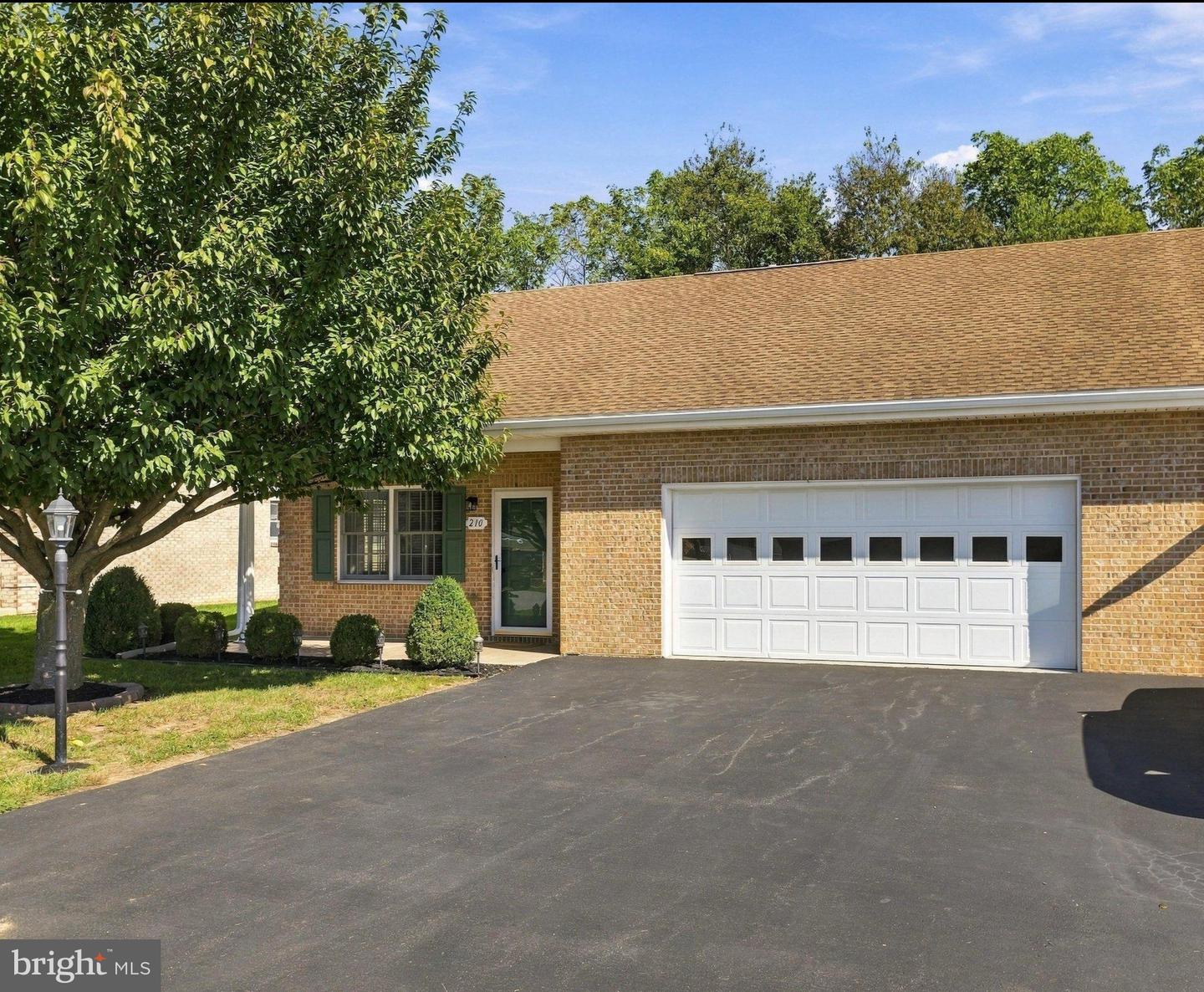 210 FIREBRUSH DR Property Photo 1