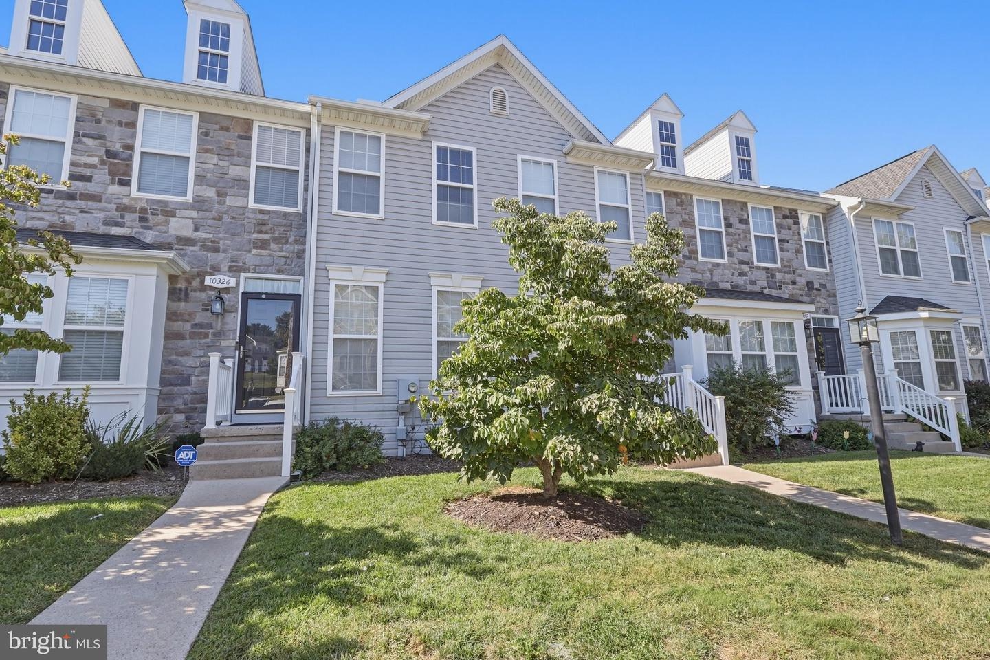 10328 Bridle Ct Property Photo 3