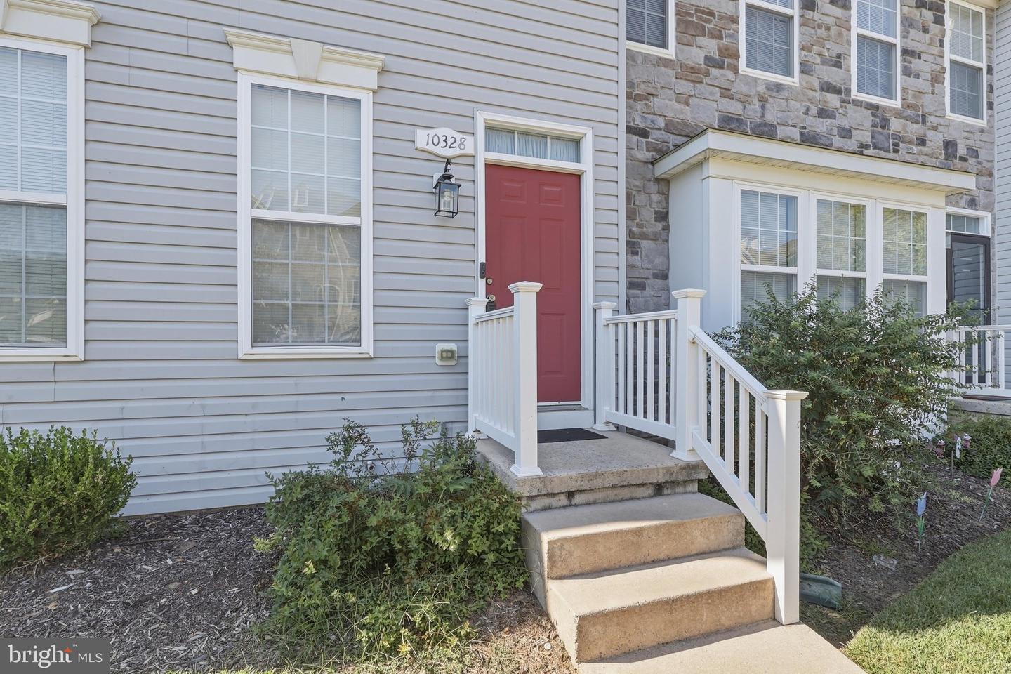 10328 Bridle Ct Property Photo 4