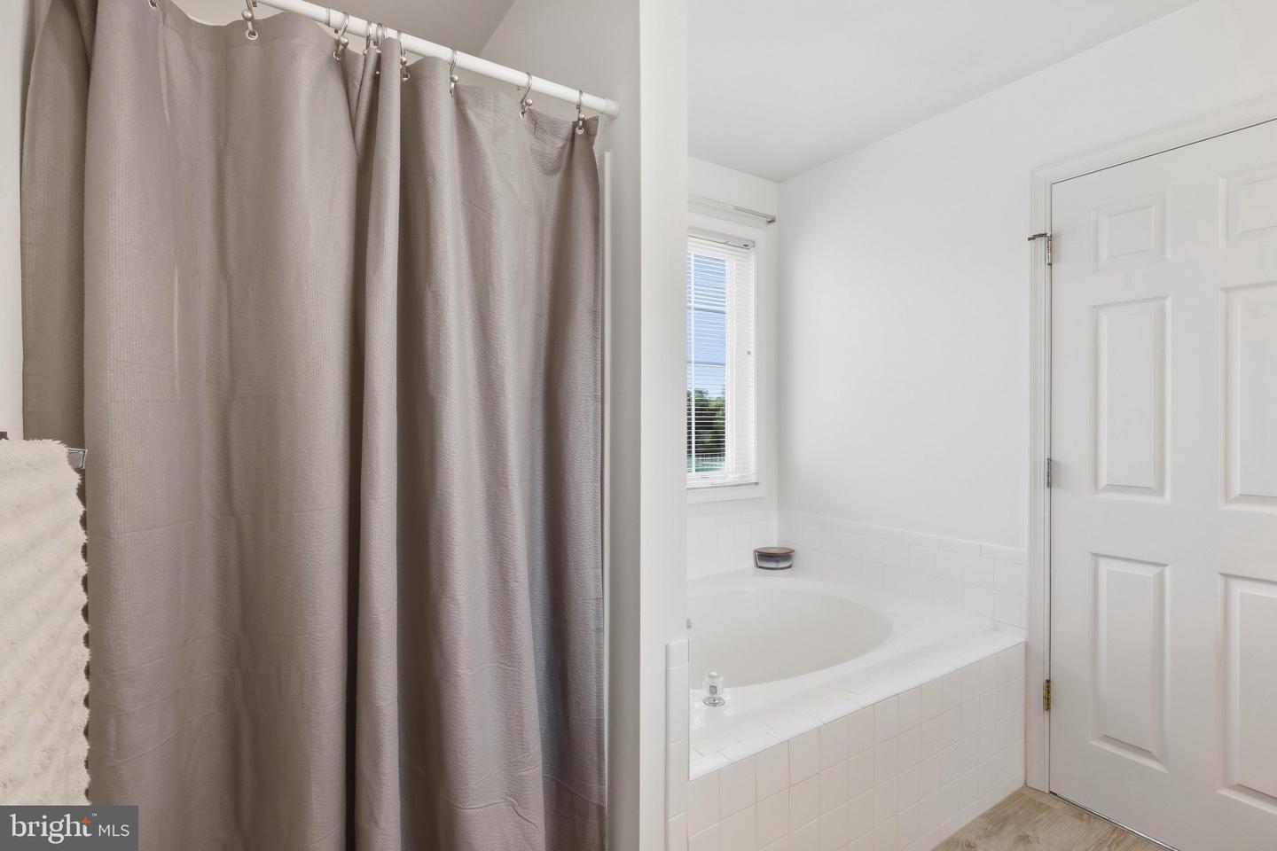 10328 Bridle Ct Property Photo 23