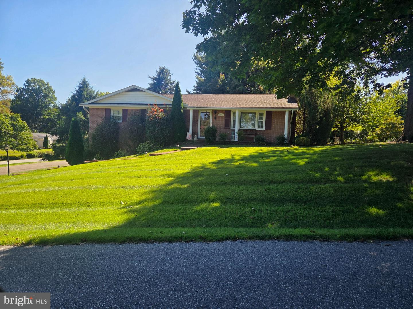 117 GREENWOOD DR Property Photo 1