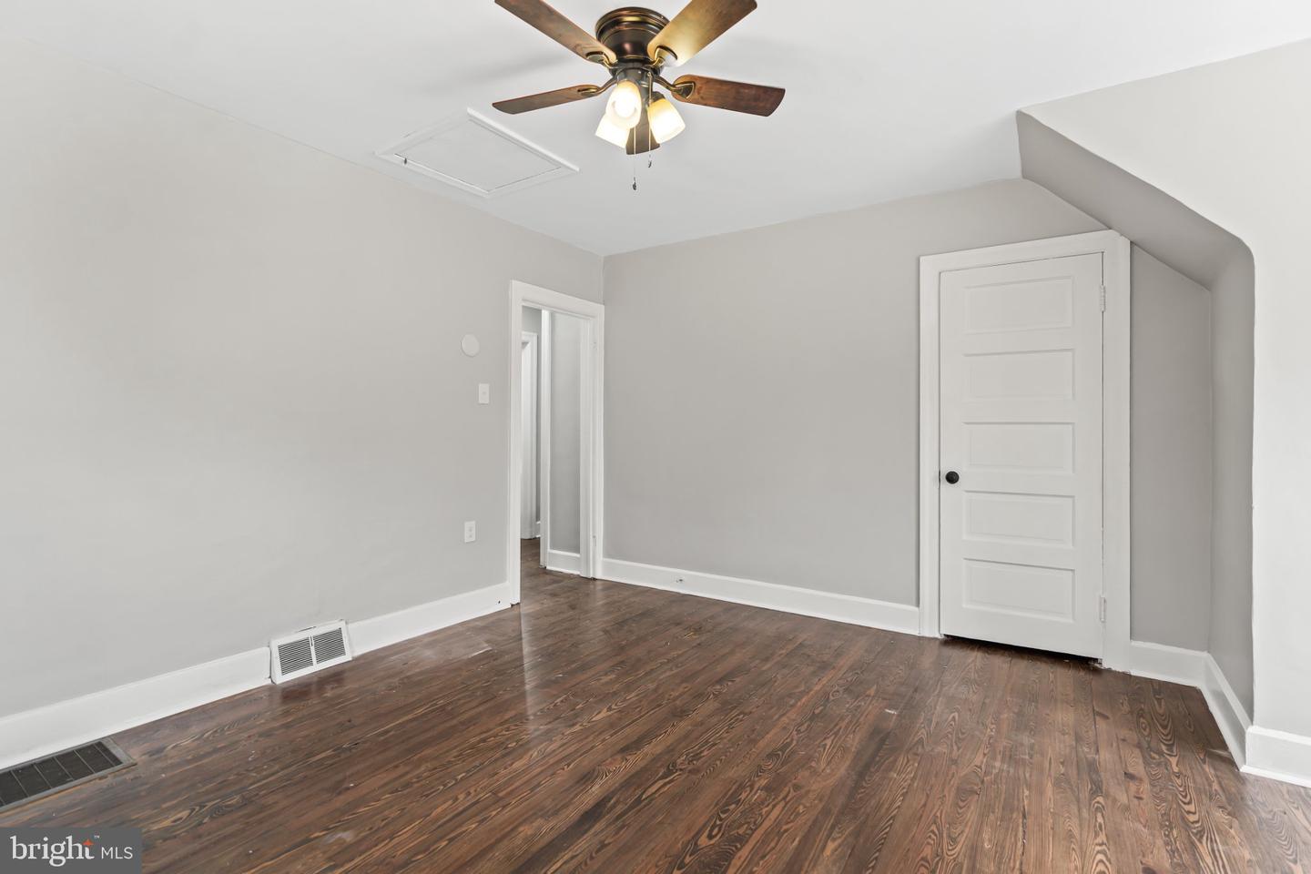 7 Moller Ave Property Photo 16