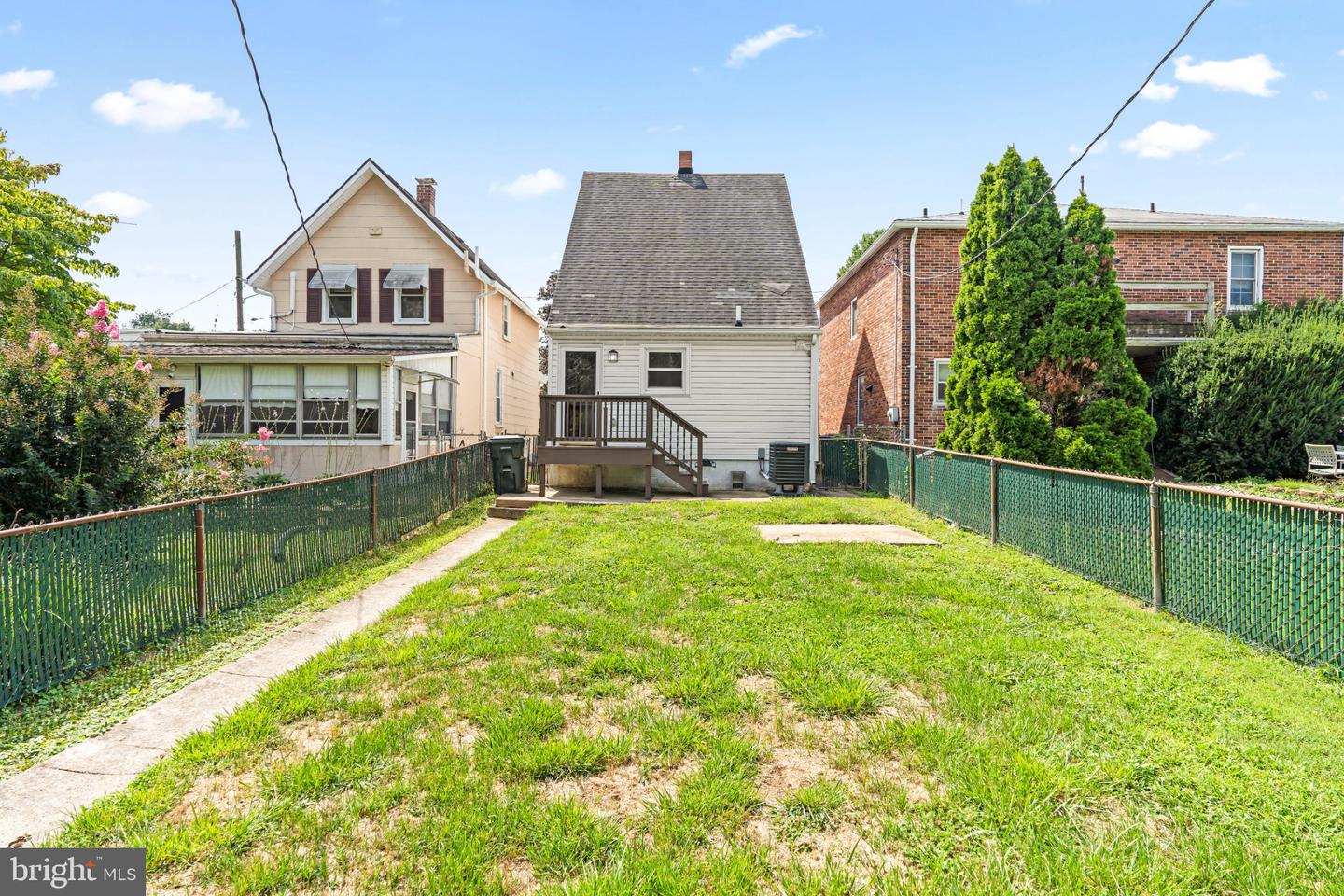 7 Moller Ave Property Photo 28