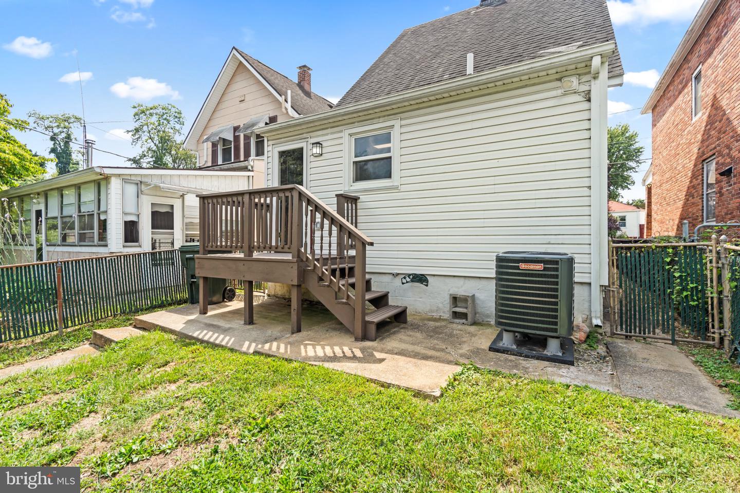 7 Moller Ave Property Photo 29